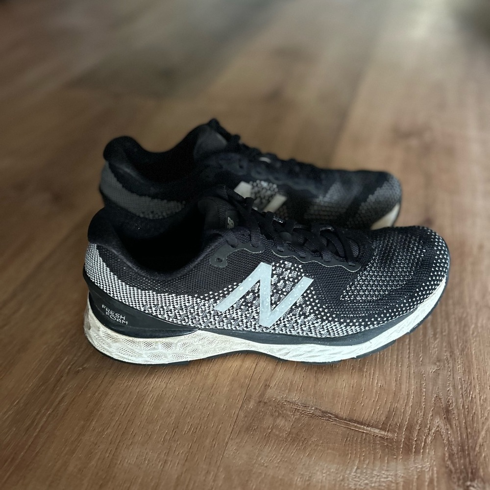 Black New Balance Women’s Running Shoes – Size 8.5
